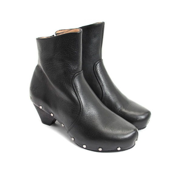 John Fluevog Shoes - Fluevog Patti short zip boot
